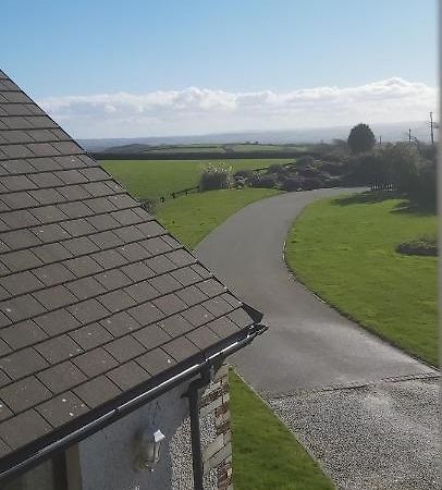 Rural Farmhouse Poughill  Exterior photo